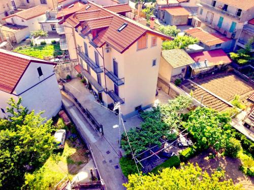 Bomerano Bed & Breakfast | Highly Rated Casa Gentile with Kitchen Amenities Await