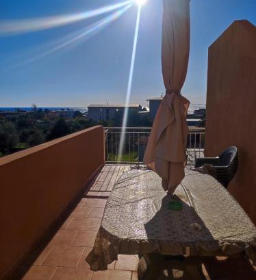Saline Joniche Apartment | Family-Friendly Retreat at Casa Giulia for Memorable Stays