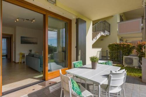 Salionze Apartment | Casa Giulia: Family-Friendly Retreat with Pool & Dining