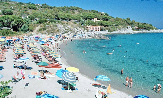 Seccheto Apartment | Cozy Casa Giuseppina - Seccheto with Family-Friendly Amenities