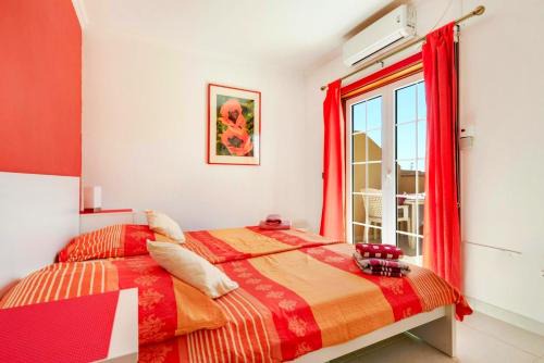 Las Rosas House | Bright House in South Tenerife - Family-Friendly Getaway