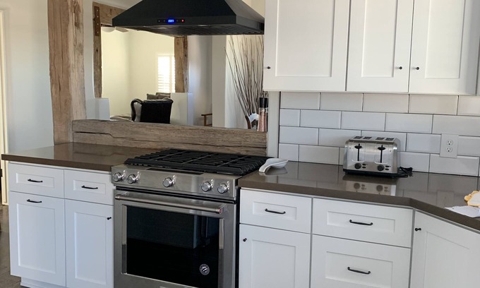 Eleven Mile Corner House | Relax at Casa Grande Bunkhouse with Pool & Ocean Views
