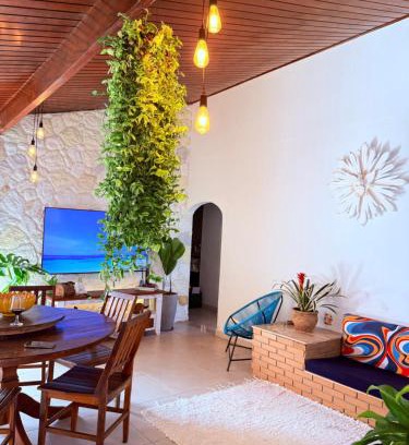 Lazaro House | Family-Friendly Casa Grande with Pool near Praia do Lázaro
