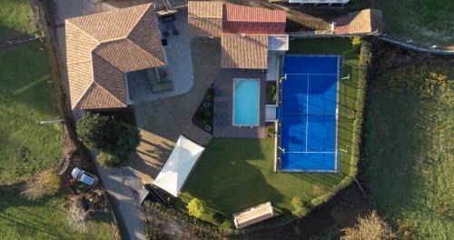 Valenca House | Guest Rated: Casa Grande Gondomil with Pool & Breakfast