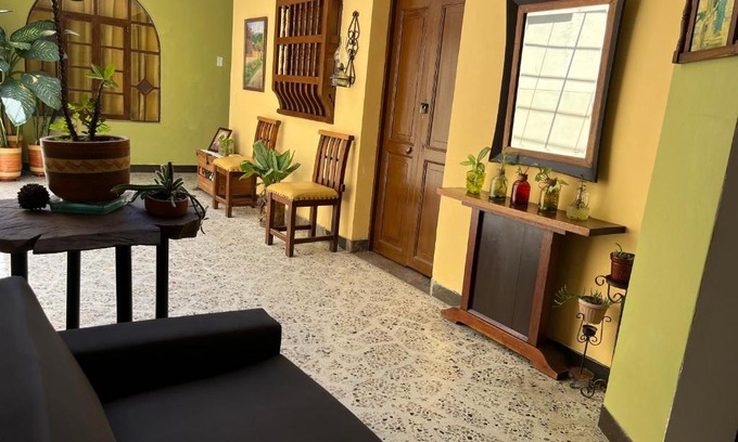 Villa Nueva House | Budget-Friendly Stay at Casa Grande Hostal - Family Friendly!