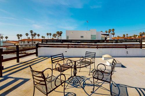 La Paloma House | Relax at Casa Granito 20 - Playa Arcangel with Pool & Hot Tub