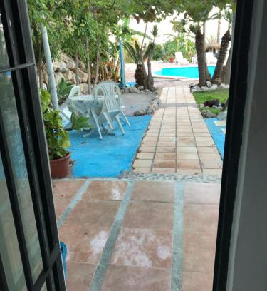 Salobrena Apartment | Cozy CASA-H: Ideal for Family Getaways with Pool Access