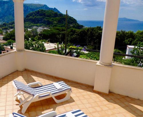 Tiberio House | Family-Friendly Getaway at Casa Heather with Breakfast Included