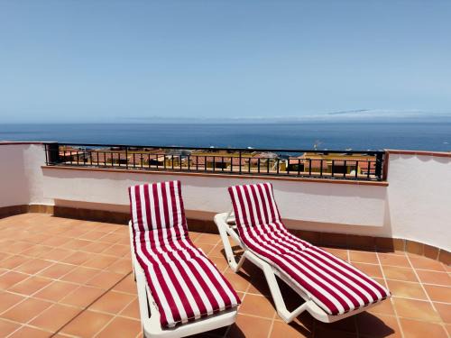 Puerto de Santiago Apartment | Scenic Casa Heidi: Poolside Retreat with Ocean Cliff Views