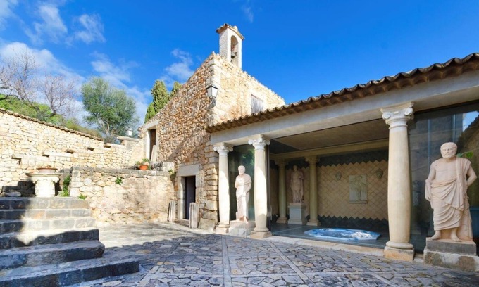 Lloseta House | Historic Casa for Cyclists with Pool, Sauna & Spa Awaits
