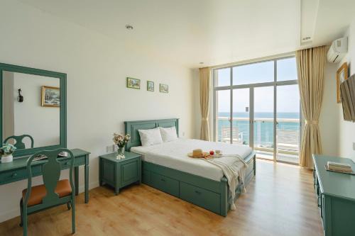 Phu Hai Beach Apartment | Beachfront Bliss: Casa Home Ocean Melody with Ocean Views