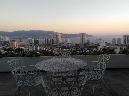 Acapulco House | Guest Rated 10/10: Casa Horizonte Azul with Oceanfront Views
