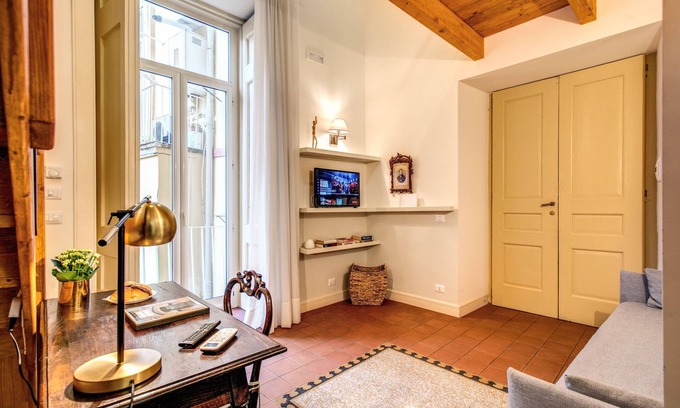 Historical Center House | Unforgettable Stay at Casa Hosteno: Top-Rated Amenities