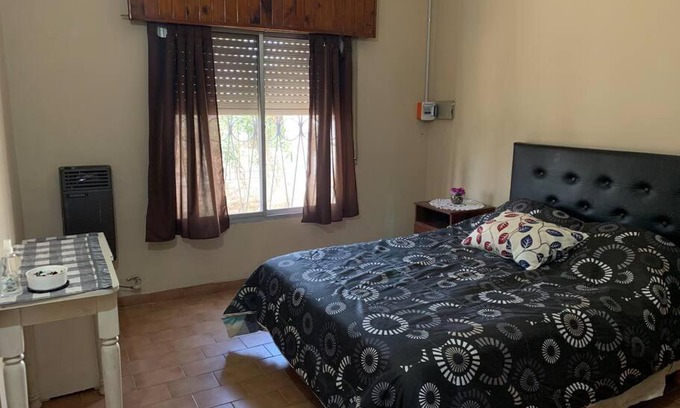 El Jaguel Apartment | Convenient Casa Hotel Cactus Near Ezeiza Airport