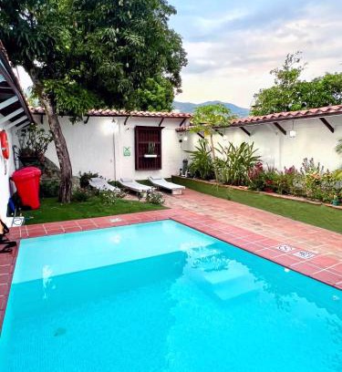 Zona Colonial Hotel | Pet-Friendly Casa Hotel Dulce Candelaria with Pool & Breakfast