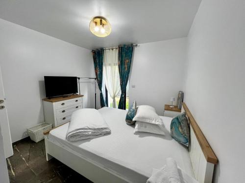 Darmanesti House | Casa Ilinca: Guest Rated 10/10 with Pet-Friendly Amenities