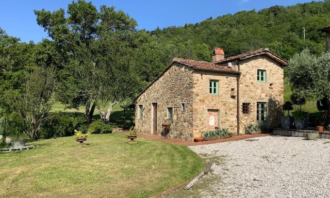 Vaiano House | Experience Eco-Friendly Comfort at Casa in Pietra Bio House
