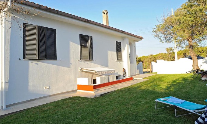 La Muddizza House | Idyllic Garden Retreat with Ocean View in Northern Sardinia