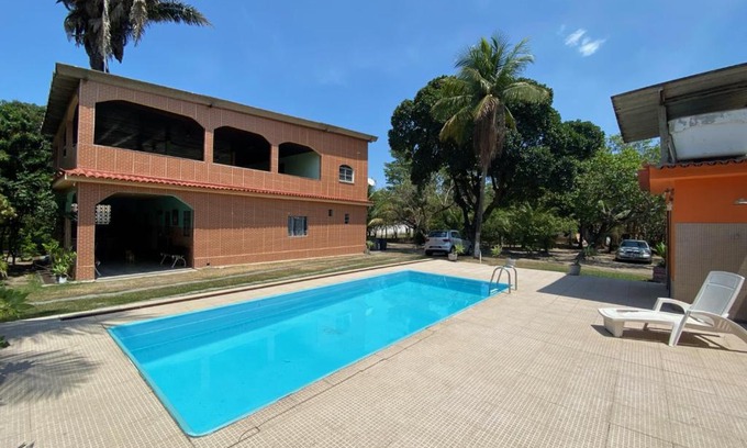 Guaratiba House | Inviting Retreat Near Guaratiba: Ideal for Leisure & Events