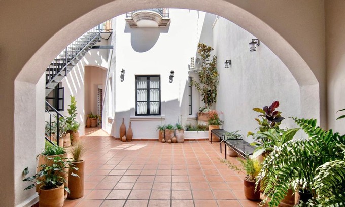 Americana House | Casa Irake: Family-Friendly Stay with Top Guest Rating 9.4