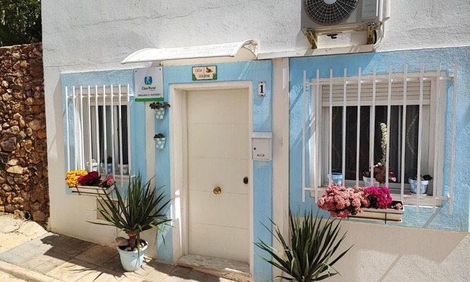 Rodalquilar House | Family-Friendly Casa Iribarne with 9.1/10 Review Score
