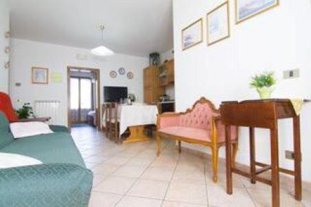 Le Piazze House | Pet-Friendly CASA IRIDE: Guest Rated 9/10 for Families