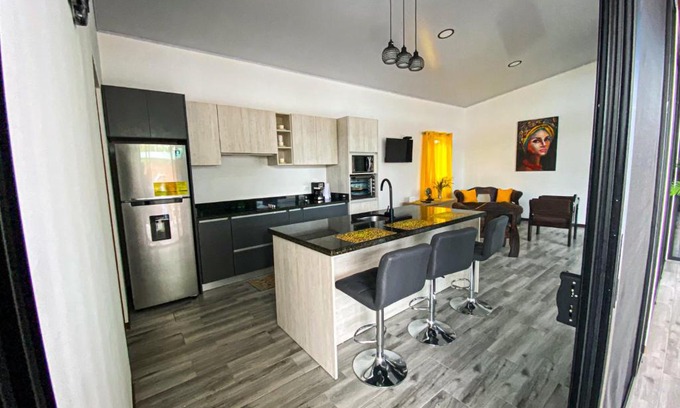 Cahuita House | Family-Friendly Casa Iris: Guest Rated 10/10 Experience