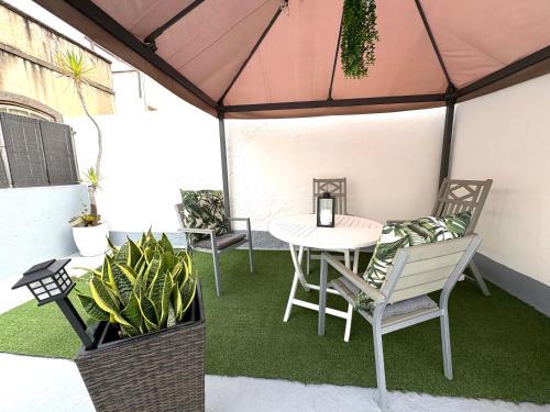 Casco Historico de Arucas House | Discover CASA ISABEL in Historic Centro: Family-Friendly Escape