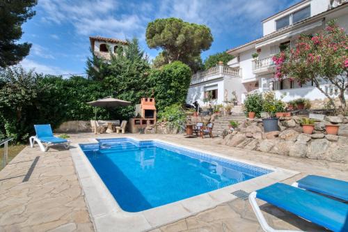 Calonge House | Discover Casa Isabel: Family-Friendly Retreat with Pool