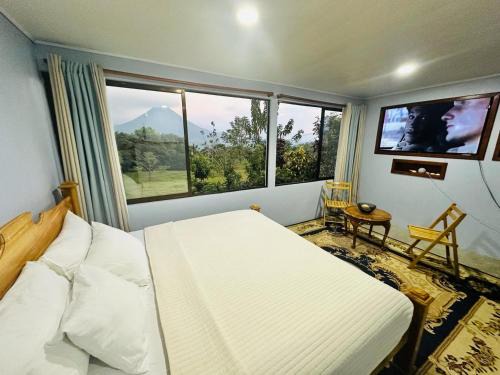 Monterrey House | Family-Friendly Stay at Casa Isla del Arenal Awaits You