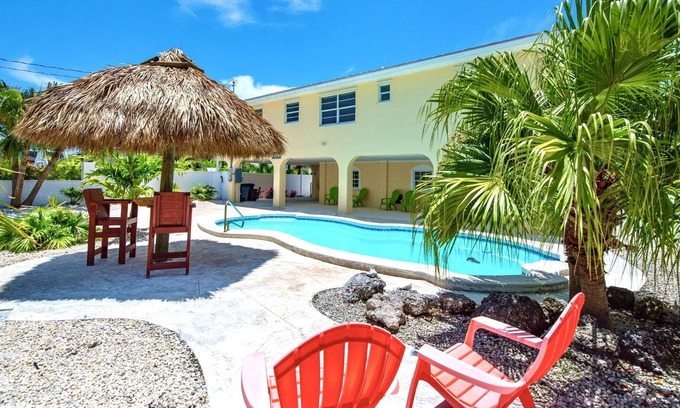 Sugarloaf Shores House | Discover Casa Jamaica: Poolside Retreat Near Key West