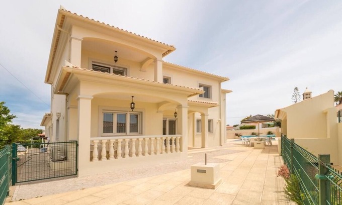 Vale de Parra House | Modern Villa Casa James with Pool and Ocean View in Vale de Parra