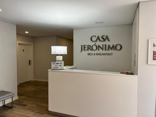 Valdigem Bed & Breakfast | Highly Rated Casa Jerónimo B&B with Breakfast & Accessibility