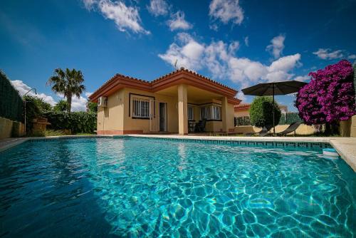 Riumar House | Beautiful Casa Joana: Oceanfront Stay with Pool & Pet Friendly
