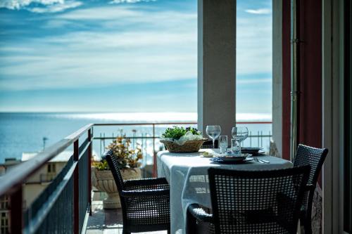 Villagonia Apartment | Oceanfront Apartment Rachel: Guest Rated 9.1/10