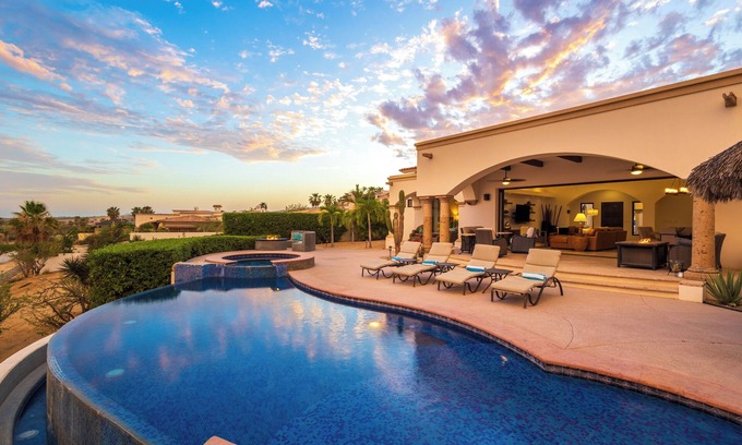 Cabo San Lucas Villa | Casa Juan Miguel: 4-Bedroom Home with Spa & Private Pool