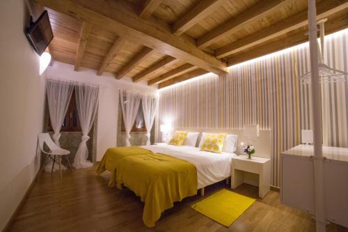 Santiago de Compostela House | Discover Casa Juancito: Top Rated with Unique Amenities