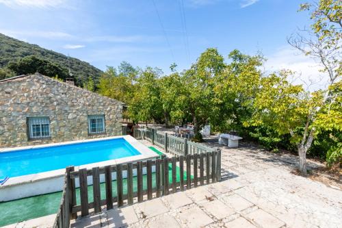 Torres House | Top-Rated Casa Jurinea with Oceanfront Pool Access