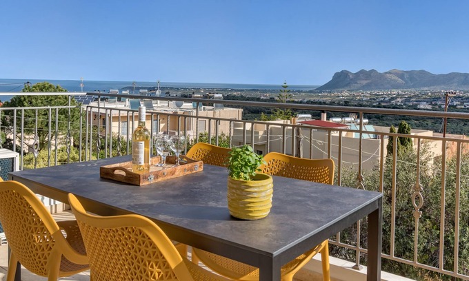 Kounoupidiana Apartment | Ocean View Haven: Casa Kamara Apartment A2 with Breakfast