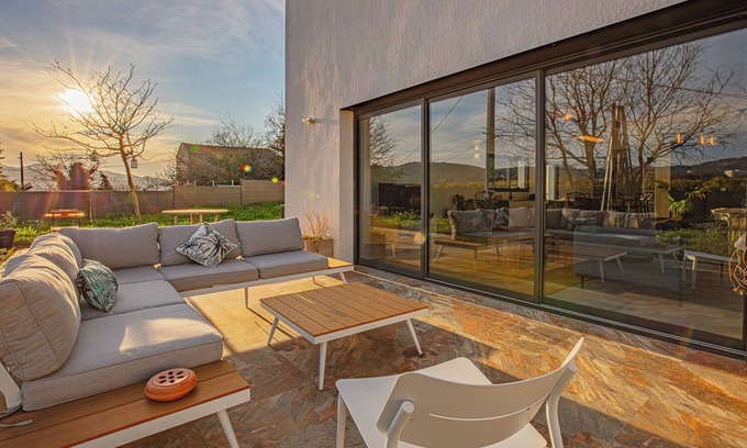 Aubagne House | Casa Kandinsky at the gateway to Garlaban