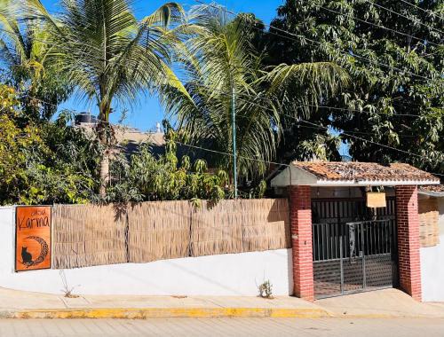 Brisas de Zicatela House | Budget-Friendly Casa Karma with Kitchen Amenities