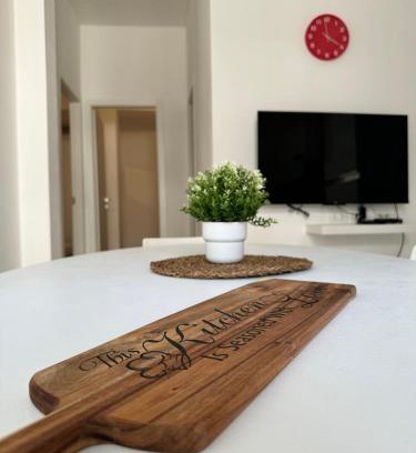 Casuzze Apartment | Casa Kaukana: Perfect Getaway Near Marina di Ragusa