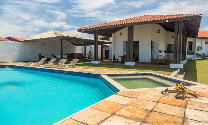 Pecém House | Relax at Casa Beira Mar - Pool with Jacuzzi in Taíba