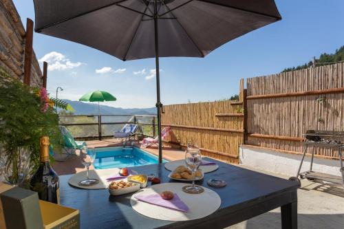 Bagni di Lucca Apartment | Oceanfront Casa Kiwi: Pet-Friendly with Pool & Family Fun