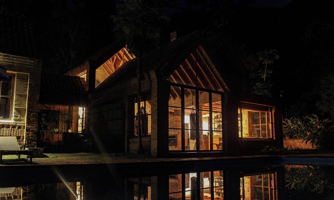Pacho Villa | Casa Kolibri: Spectacular villa on a private lake