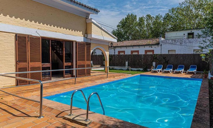 Cortes de la Frontera House | Discover Casa La Albaida: Family-Friendly and Oceanfront Retreat
