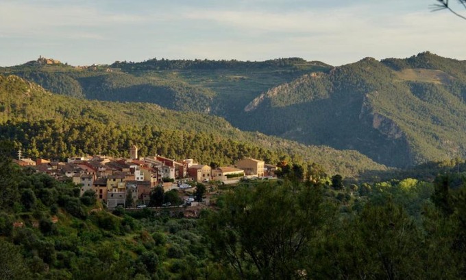 Cabaces House | Pet-Friendly Casa la Canal: Guest Rated 8.2/10 with Breakfast