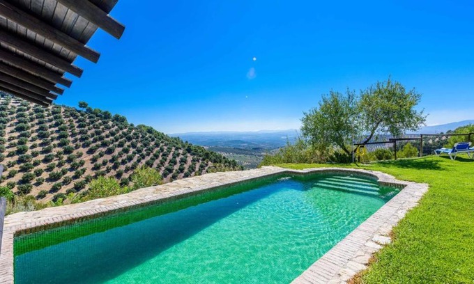 Montefrio Villa | Experience Casa La Choza de Mamuyo Montefrio with Pool & Family Fun