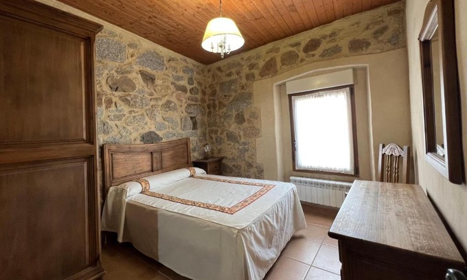 Vicolozano Apartment | Elegant Stay at Casa La Colmena Ávila - Rated 8.9/10