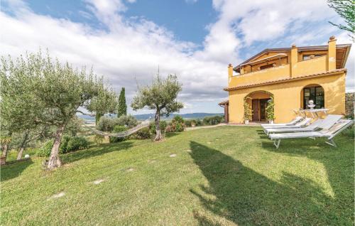 Puliciano House | Discover Comfort at Casa La Fonte - Pet-Friendly Retreat